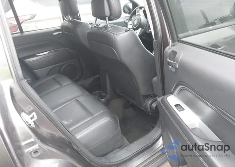 2016 Jeep Compass High Altitude Edition z USA, uszkodzony, nr VIN 1C4NJCEA8GD760945